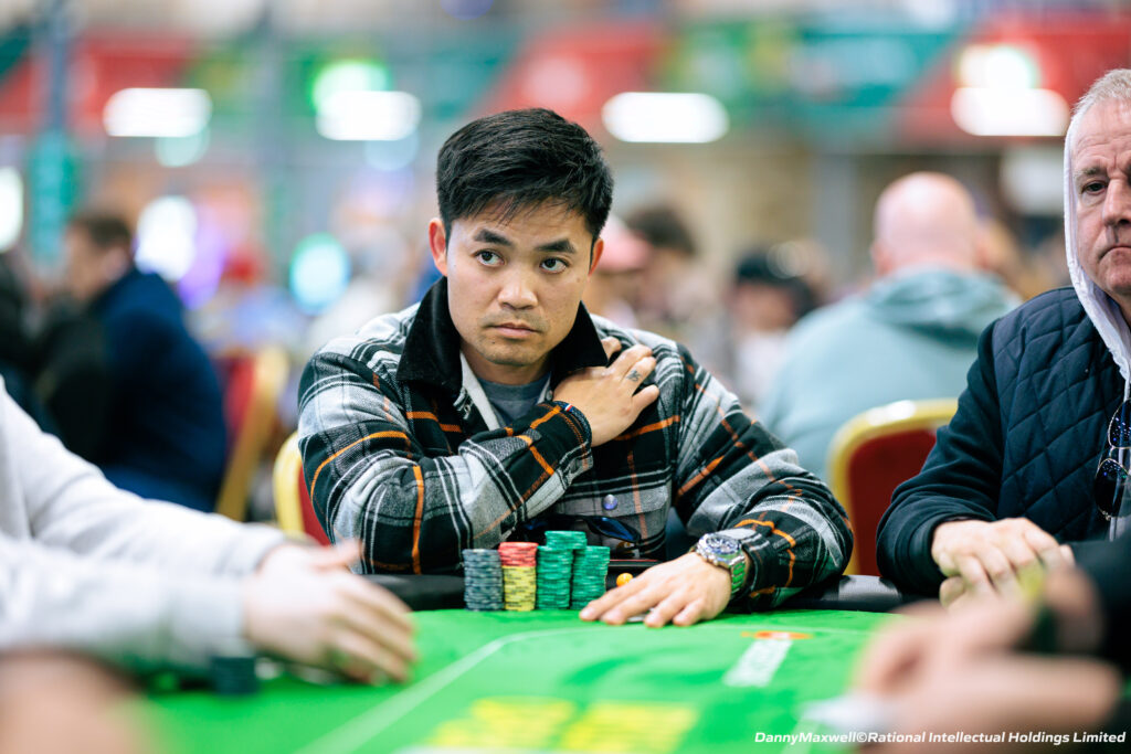 Main Event: Van Hiep Forces River Fold