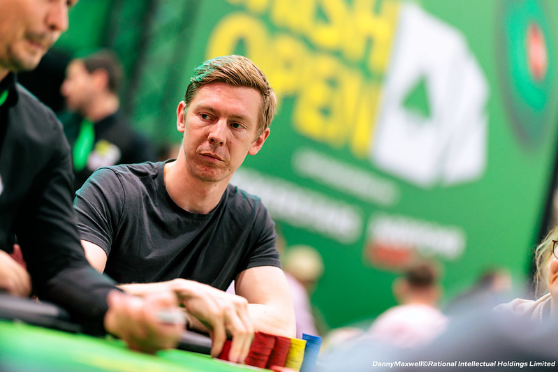 1,176 and counting!!! Main Event already looking like a record breaker