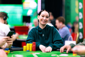 Main Event cruises on with 2,241 entries so far