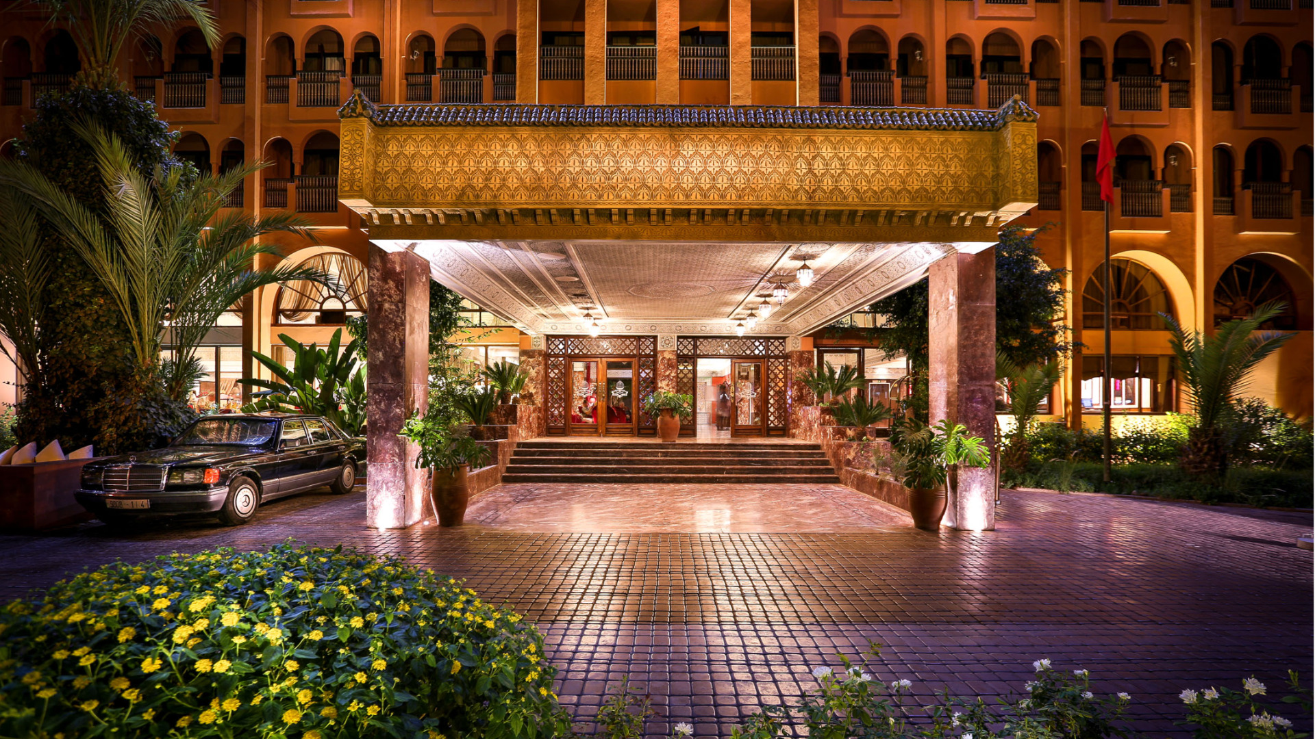 At this image you see the entrance of the beautiful resort of Hotel El Andalous in Marrakech.